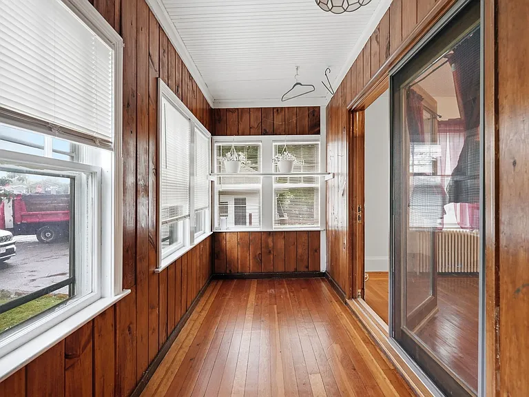 457 N Franklin St — Photo 31