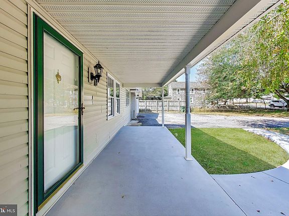 5th image of 839 Florida Ave