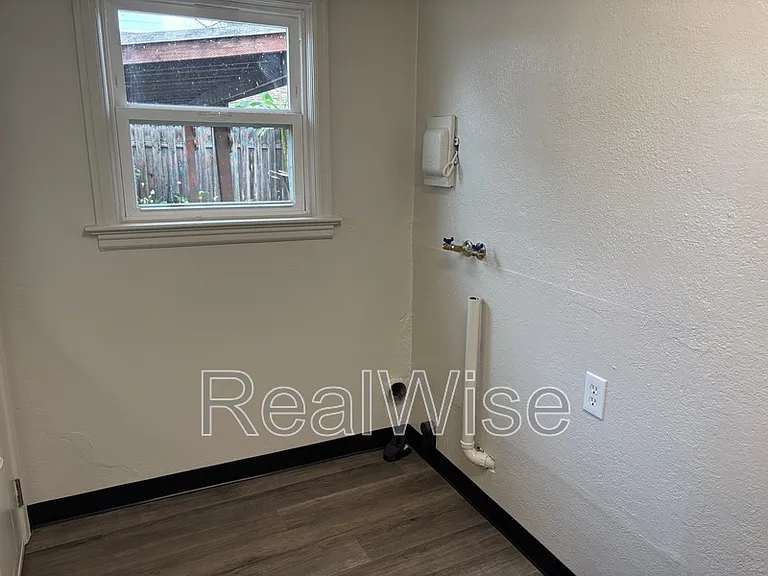 364 W Selmar Ct — Photo 10