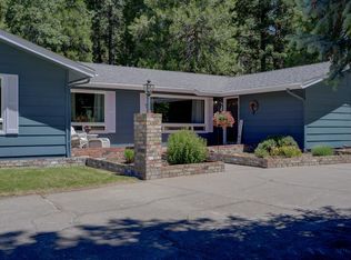 906 Woodland Park Dr, Mount Shasta, CA