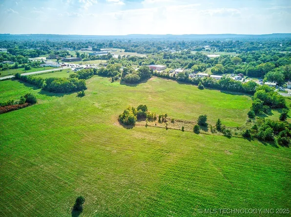 5635 N Peoria Ave, Tulsa, OK 74126