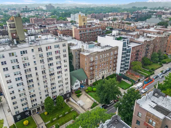 622 Ocean Avenue image 6 of 16