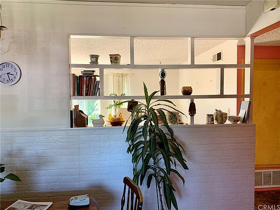 3rd image of 5579 Lorraine Ave