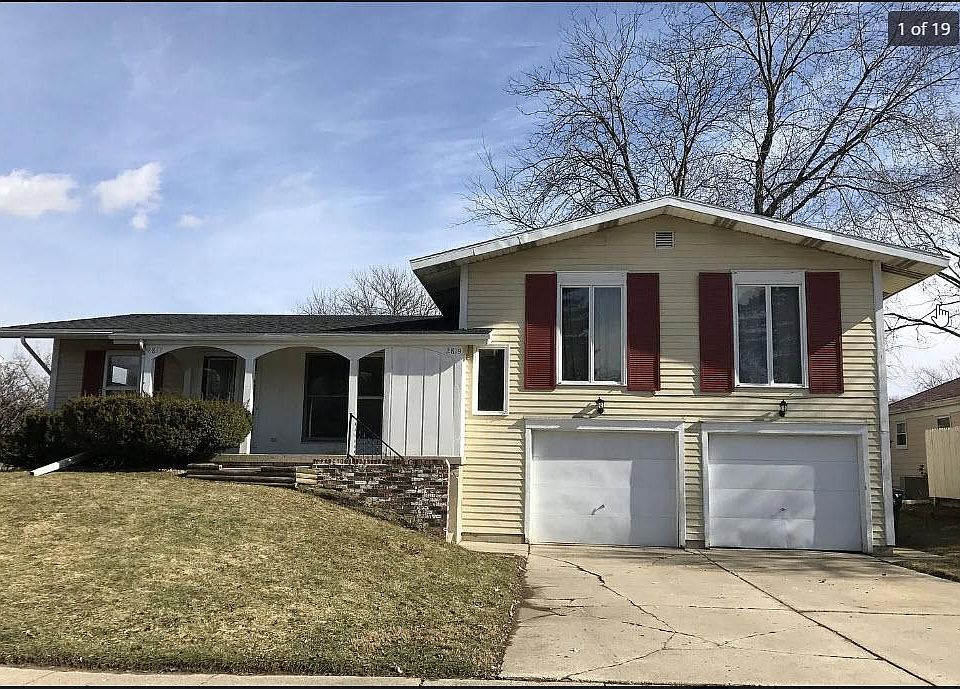 1st image of 2819 Stoneleigh Dr