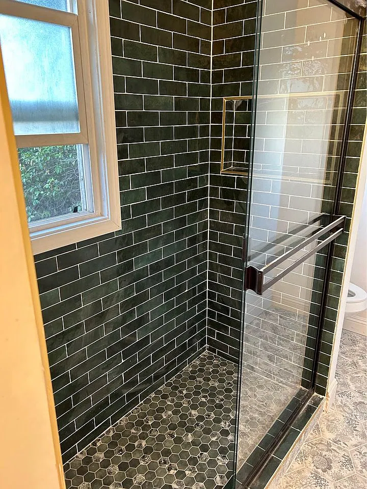 Studio, 300 sqft, $1,799 — Photo 4