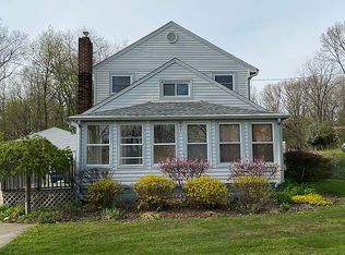 801 Chaffin Rd, Akron, OH 44306