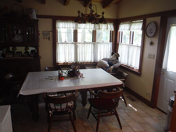 4th image of 28077 N Lake Dr