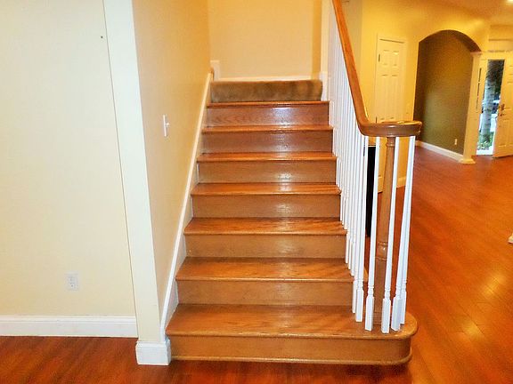 5th image of 841 Marjories Way