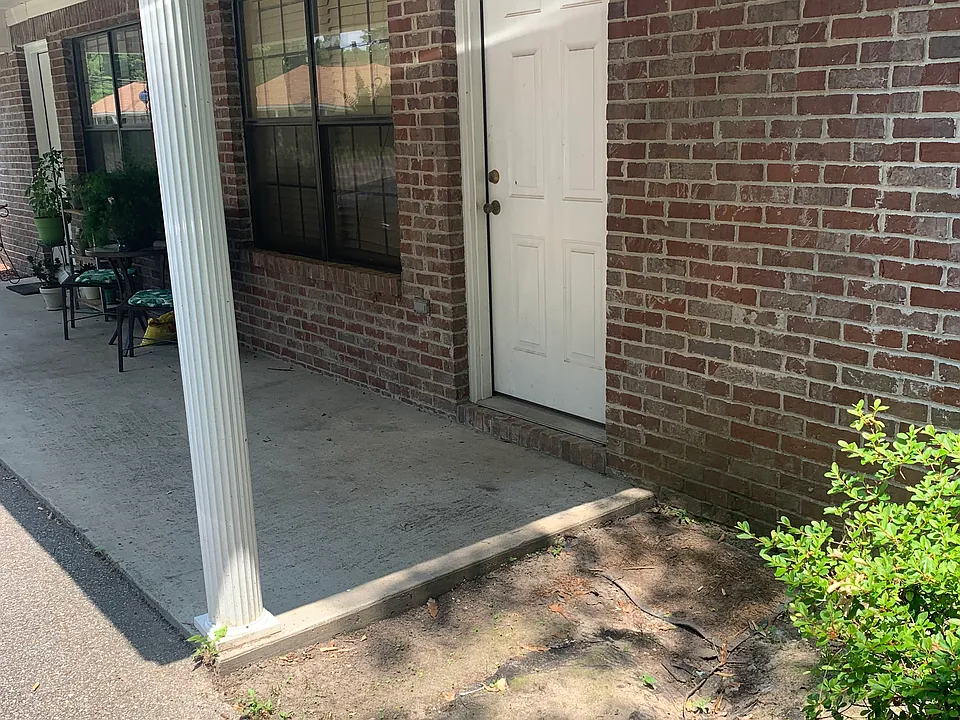 216 E Church St #8