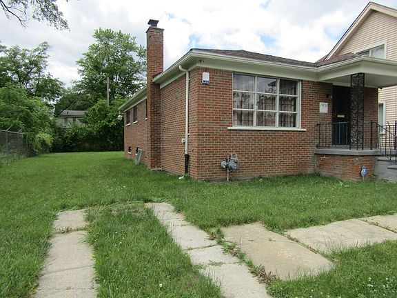 2nd image of 14939 Cruse St