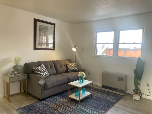 123 N Champlain St, Burlington, VT 05401