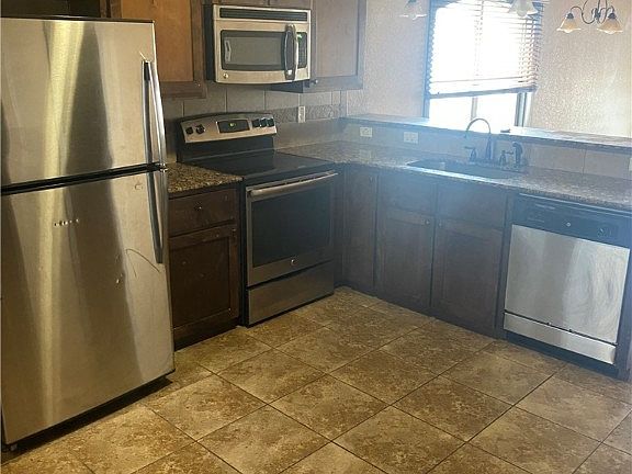 3rd image of 6709 University Village Way