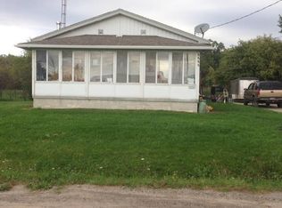 5220 Oleksyn Rd, Flint, MI 48504