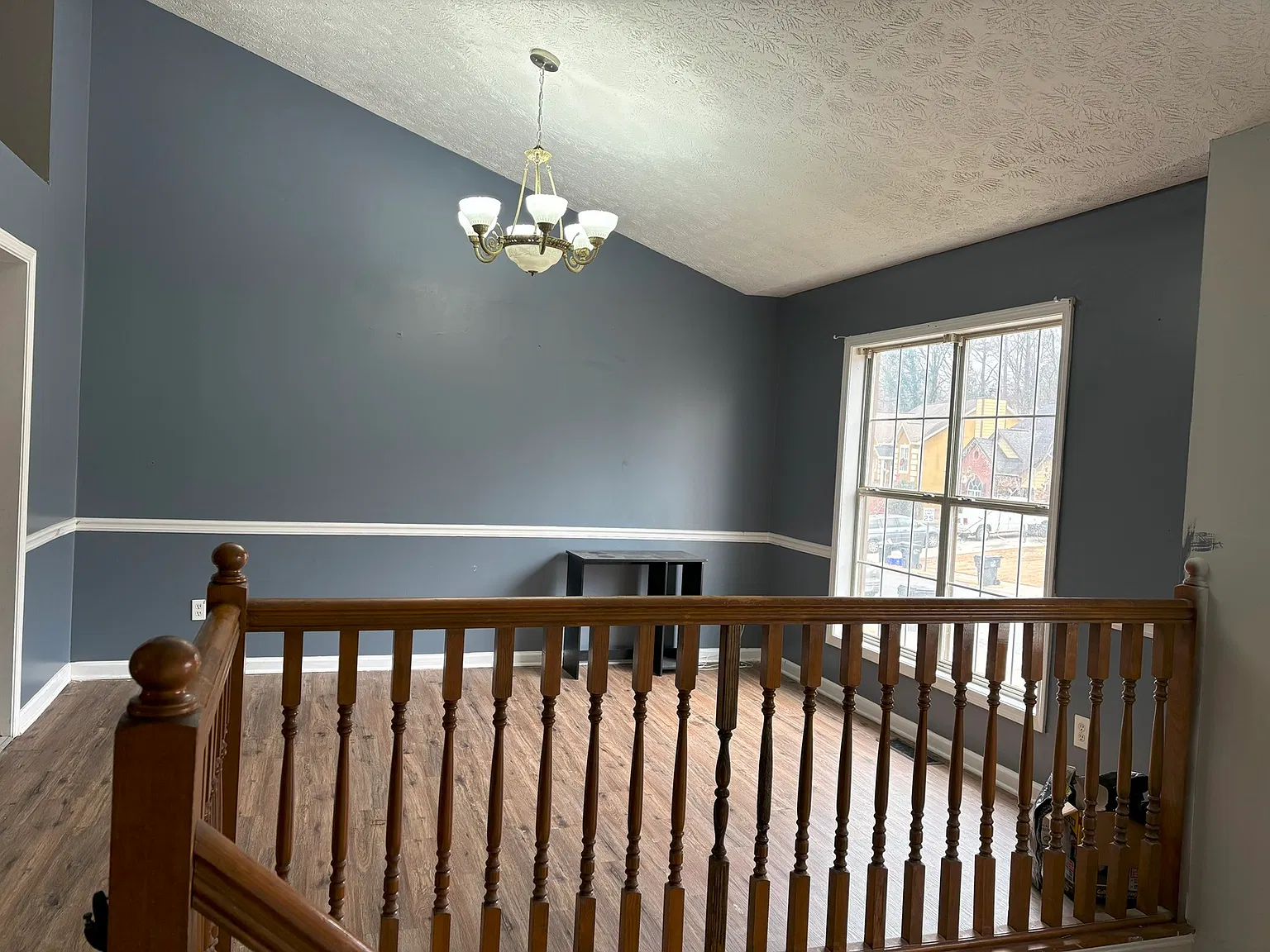 5 bed, 1993 sqft, $2,300 — Photo 3