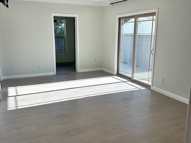 10635 Langmuir Ave — Photo 19