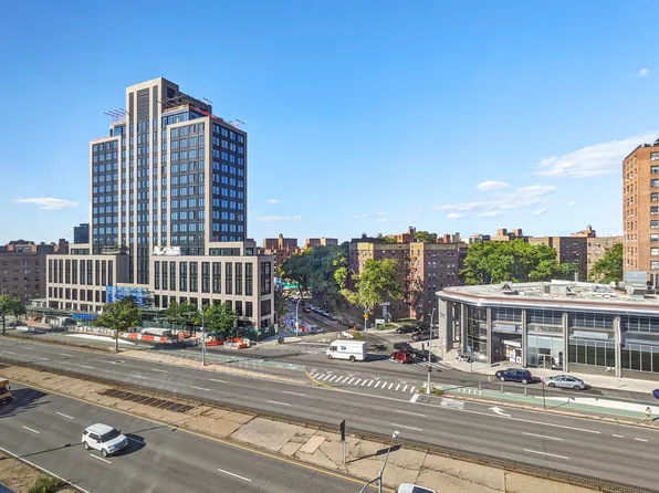 98-120 Queens Boulevard image 5 of 11