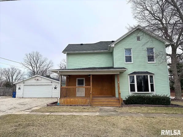 247 S Carr St, Wataga, IL 61488