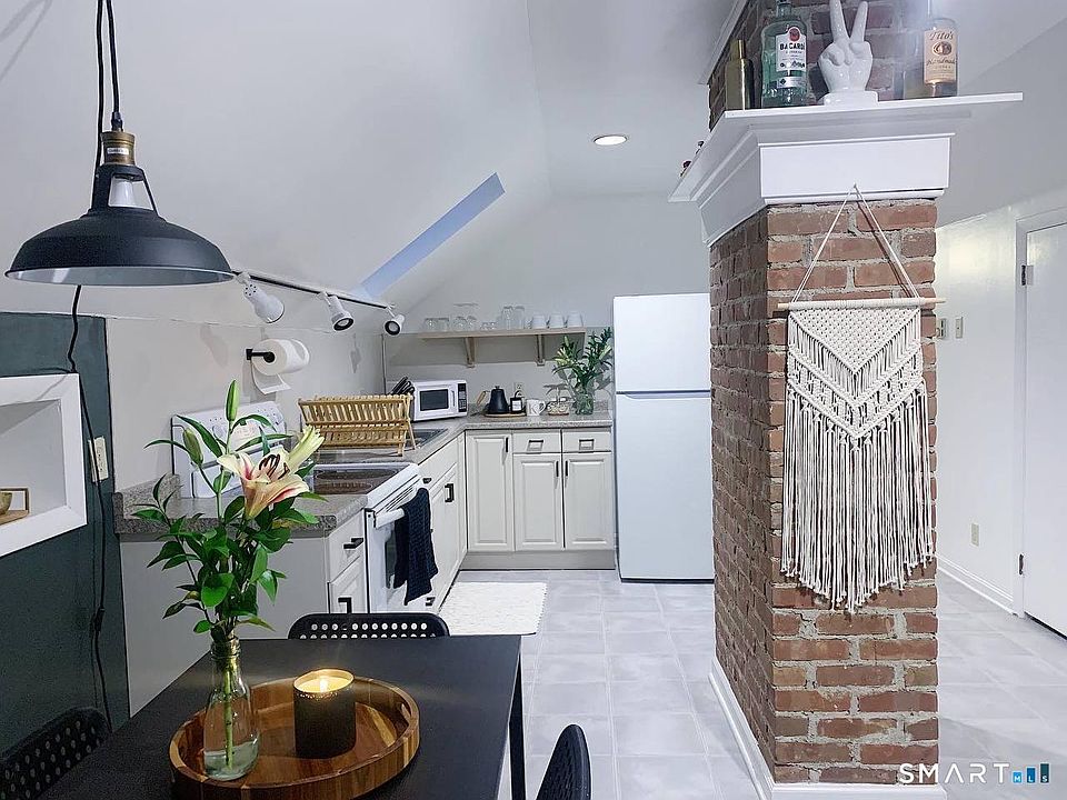 1st image of 417 Brightwood Ave