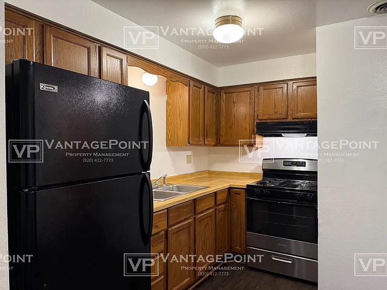 417 Dousman St #7 — Photo 3