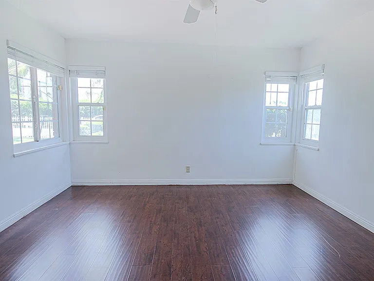 9381 Nichols Dr — Photo 17