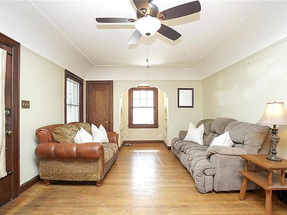 5th image of 612 Orient Dr