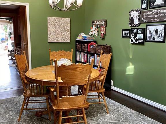 5th image of 55 Woodridge Ave