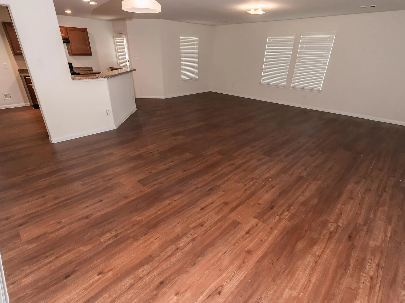South Post Oak Manor — Photo 2