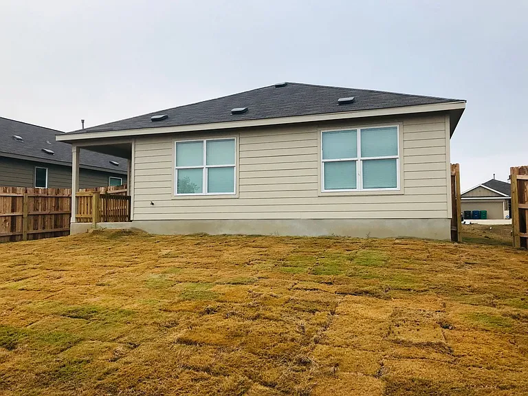 750 Haas Way — Photo 18