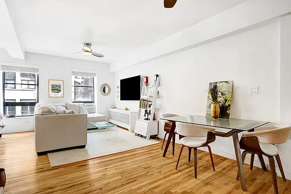 Rented by Compass | media 7
