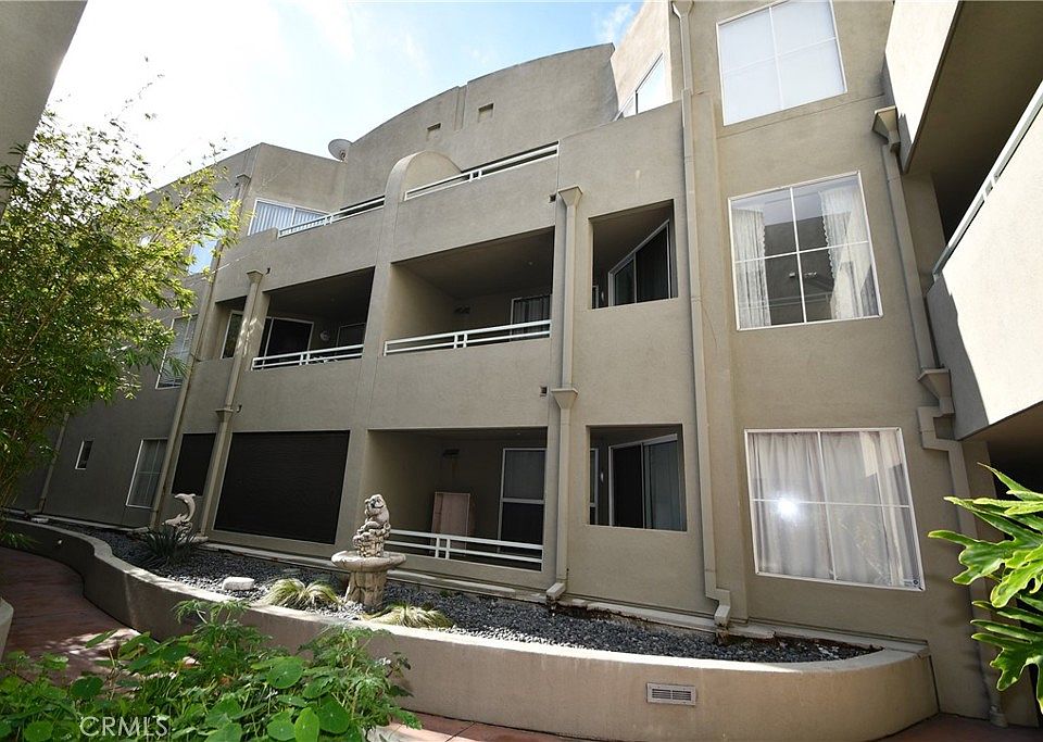 1st image of 1211 Cabrillo Ave Unit 204