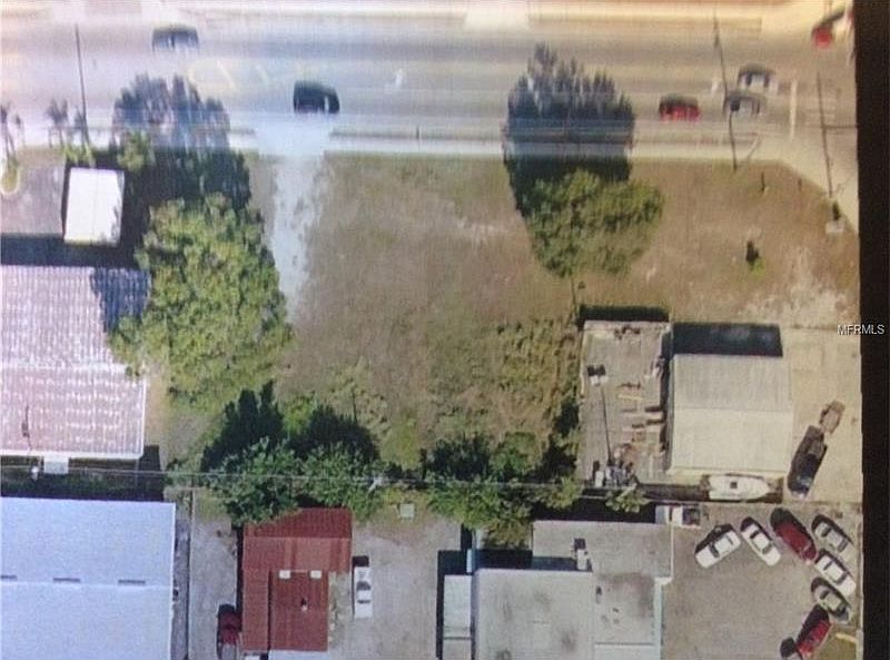 2nd image of 909 30th Ave W