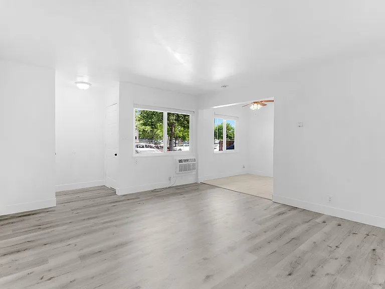 5364 & 5372 Young St — Photo 3