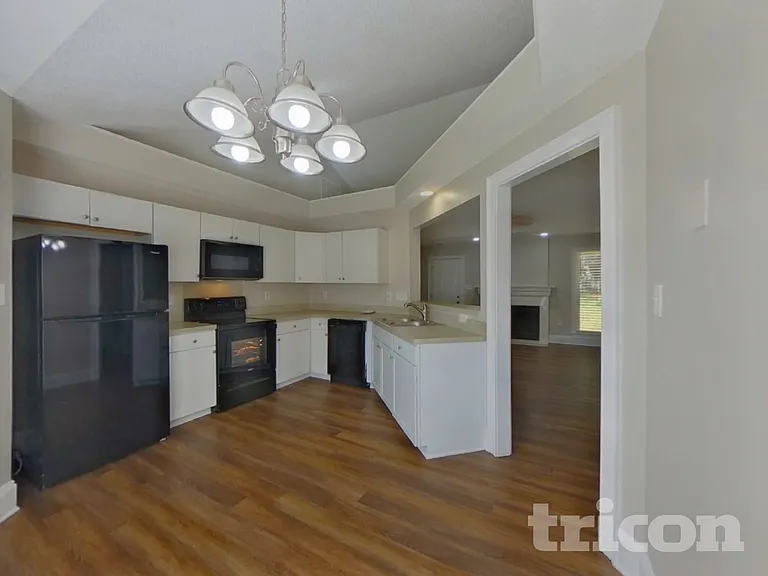 7100 Idlewild Brook Ln — Photo 4