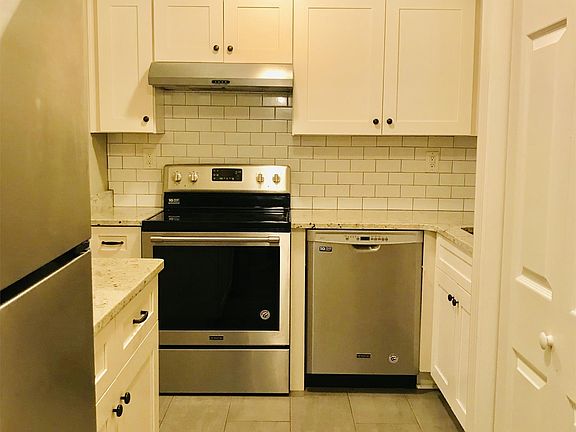 3rd image of 7505 Bavarian Dr #1