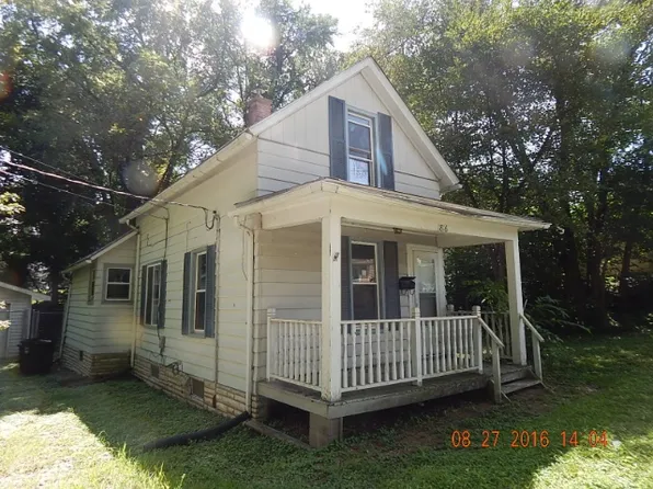 1816 18th Ave #A, Moline, IL 61265