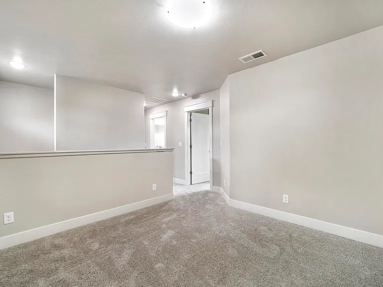 191 Woody Ave — Photo 14