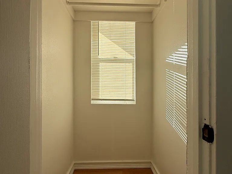 4441 NE Crystal Ln — Photo 18