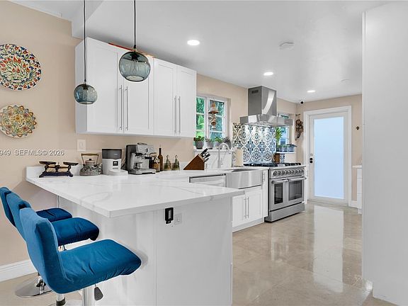 3rd image of 4739 SW 5th St