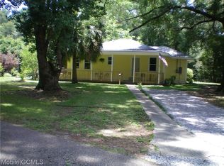 284 Magnolia Ave, Satsuma, AL 36572