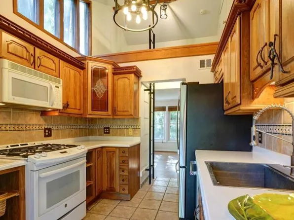 1224 Simmons Dr, Rockville, MD 20851