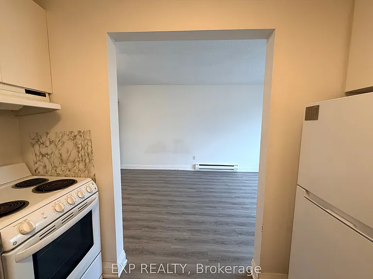 102 Greensides Ave #14 — Photo 8