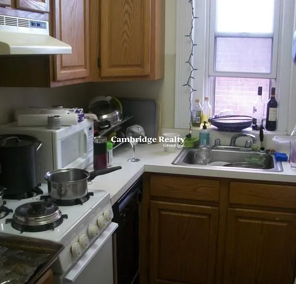 463 Park Dr #17R — Photo 2