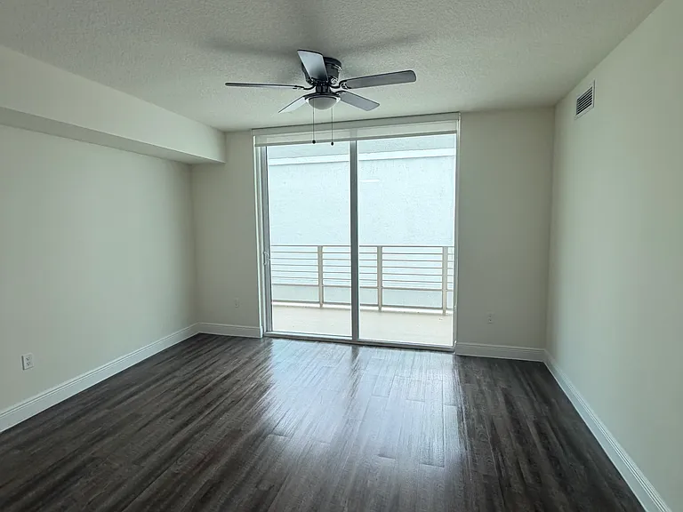 110 SW 13th St #703 — Photo 3