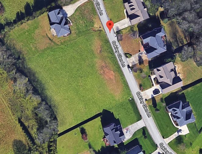 2nd image of 782 Oakley Glen Ln