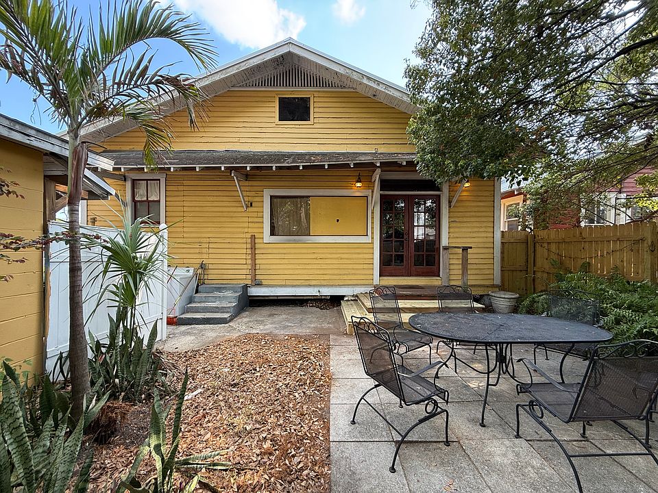 2nd image of 2222 E 9th Ave