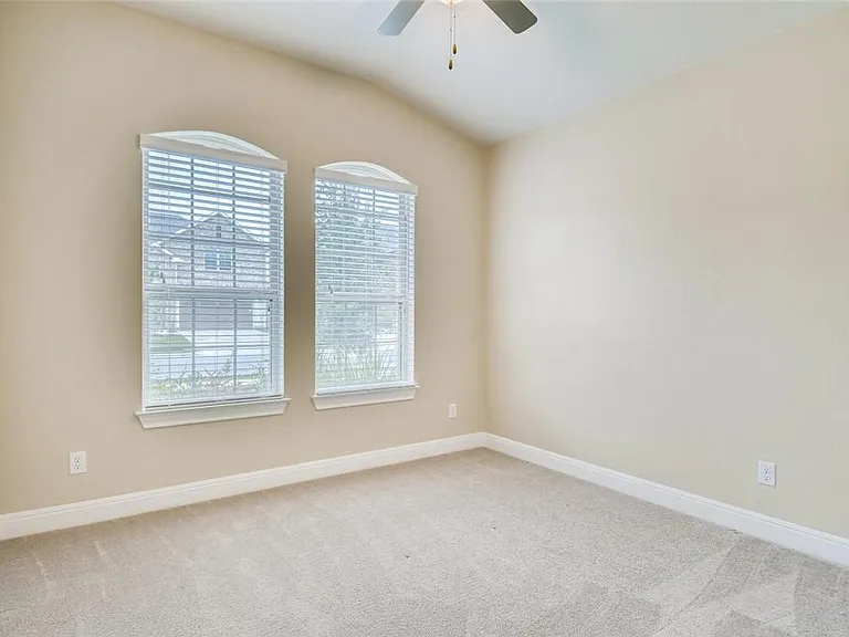 817 Kenney Fort Xing — Photo 28