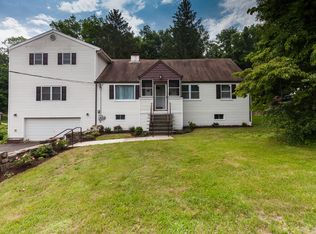 47 Elberta Ave, Trumbull, CT 06611