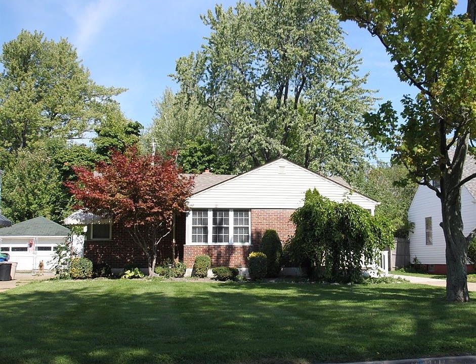 1st image of 107 Jasper Dr