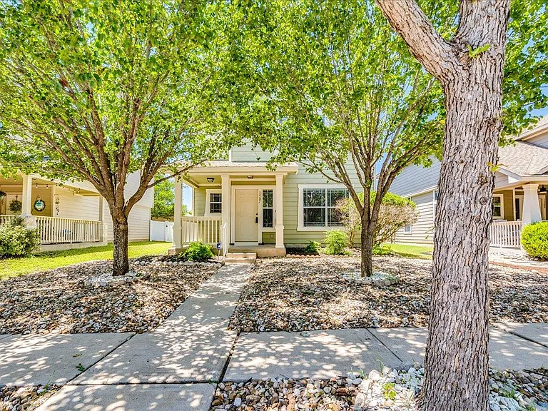 1507 Davis Mountain Loop — Photo 1