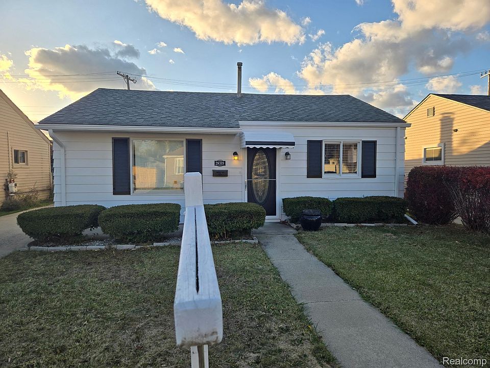 1st image of 28319 Waverly St